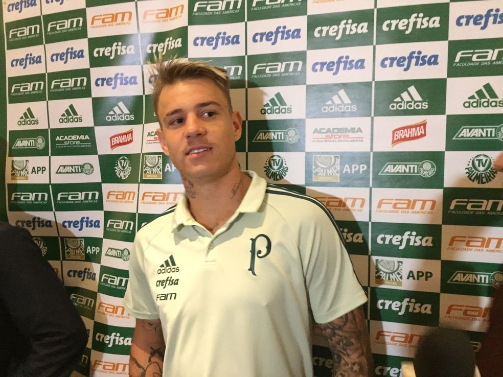 Palmeiras afasta assédio de russos por Róger Guedes e diz 'não