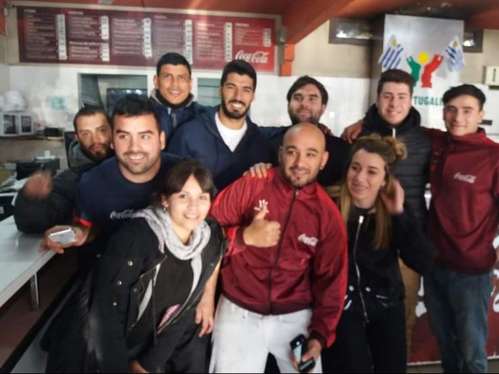 Suárez na pizzaria Portugalia em Ciudad de la Costa — Foto: Arquivo pessoal