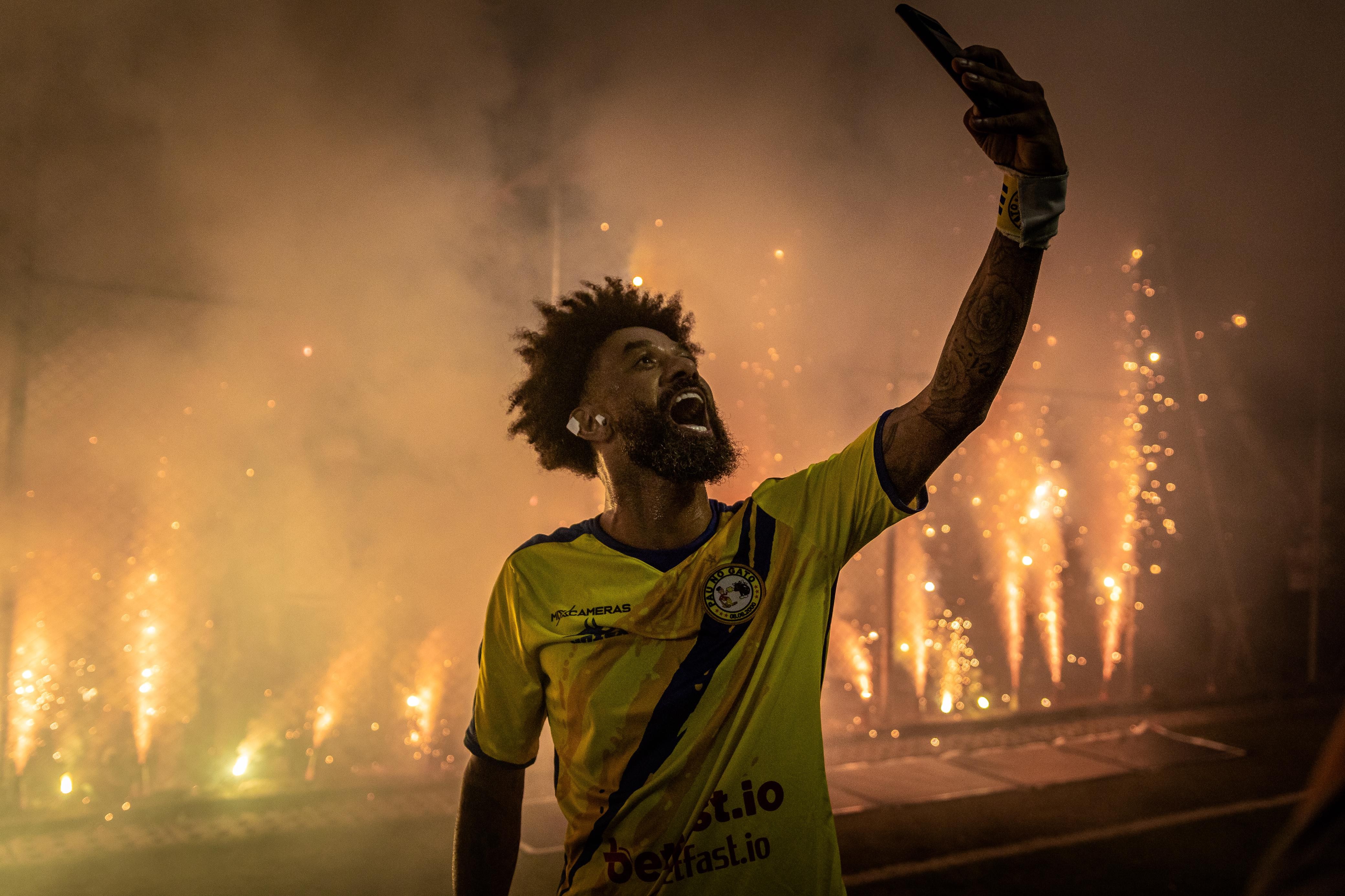 "Acaba o jogo, já pagamos": por que a várzea atrai cada vez mais jogadores do futebol profissional