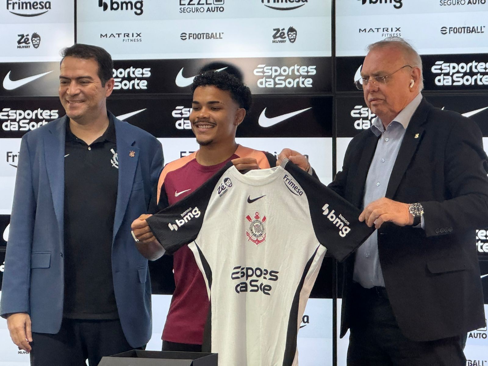 Kaio César destaca paixão pelo Corinthians e promete postura agressiva em campo