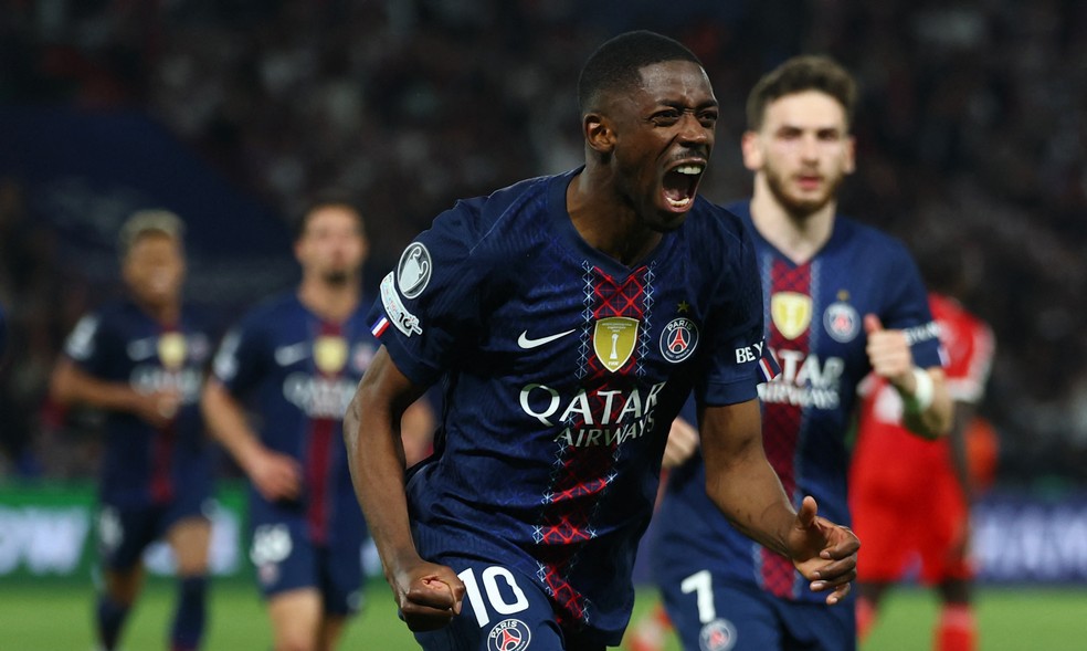 Ousmane Dembélé marca o terceiro gol do PSG contra o Bayern de Munique na semifinal da Champions — Foto: REUTERS/Gonzalo Fuentes