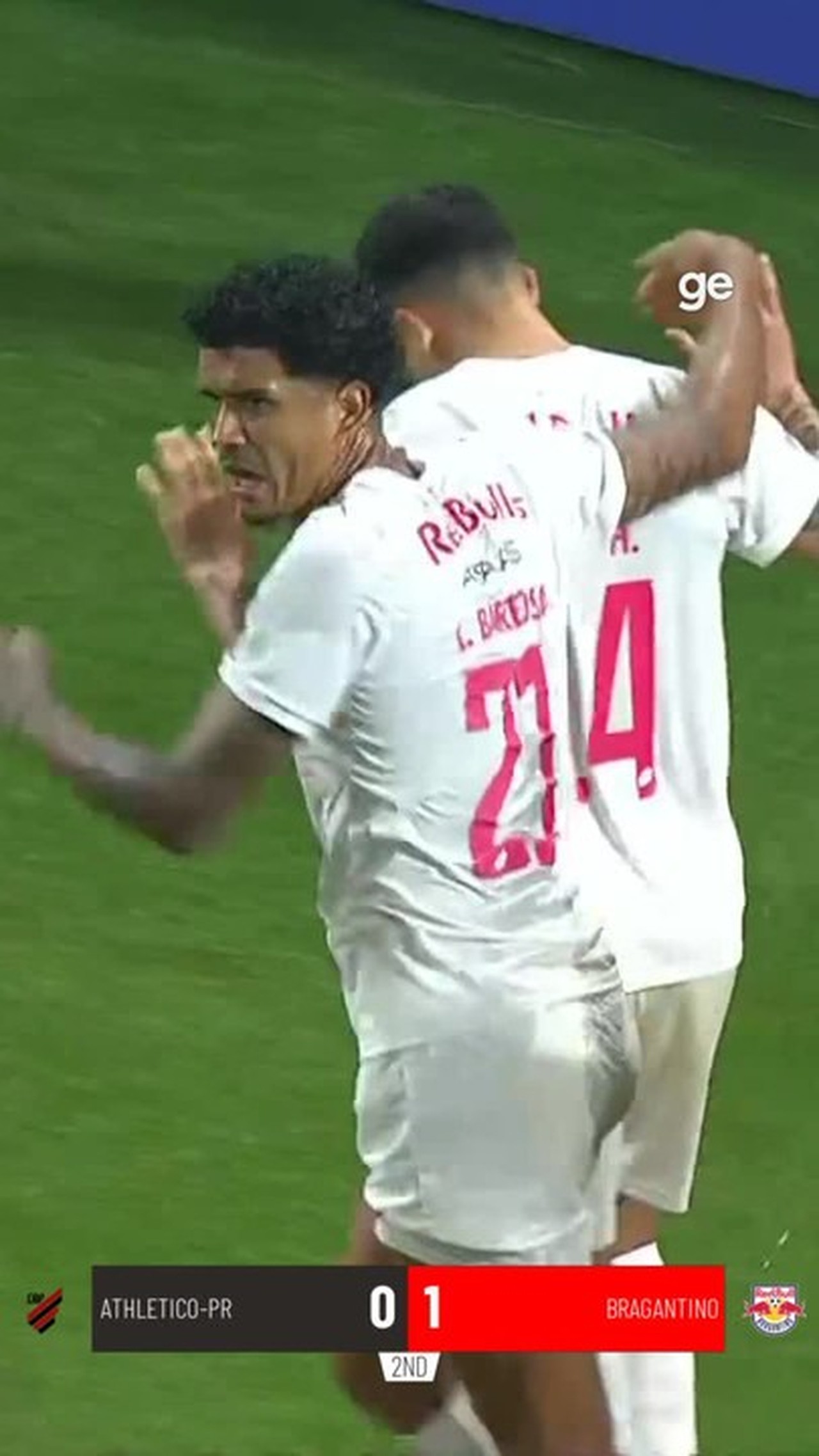 Bragantino anuncia saída do zagueiro Pedro Henrique para o Al Ettifaq, da Arábia Saudita