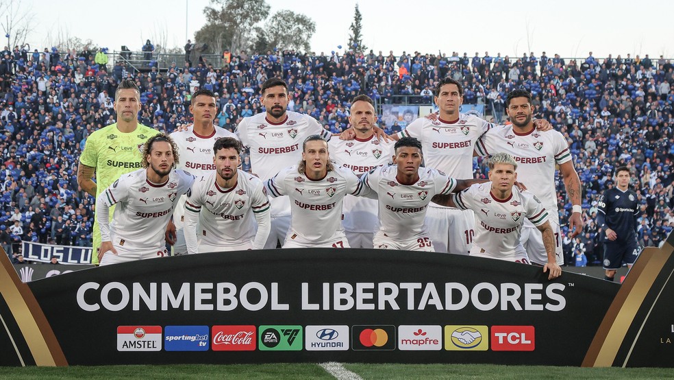 Elenco do Fluminense em jogo contra o Rivadavia � Foto: Marcelo Gon�alves / Fluminense FC