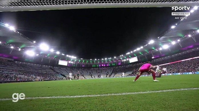 Vídeo: Goleiro faz gol contra mais esquisito de 2018 na Série B do Italiano