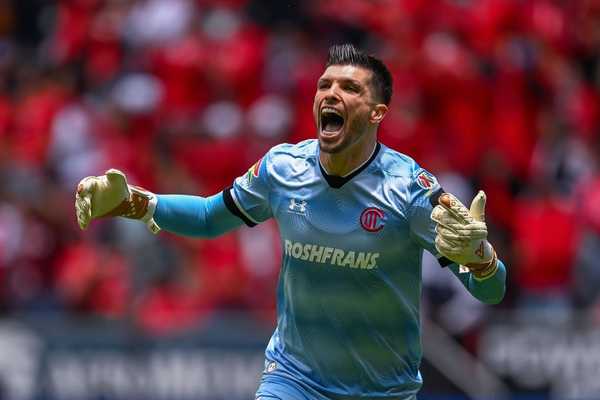 Tiago Volpi, ex-São Paulo, considera possibilidade de naturalização no futebol mexicano