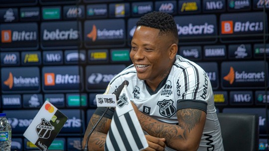 Goiás acerta contratação do atacante colombiano Jhon Vásquez - Foto: (Wilton Hoots / Ceará SC)