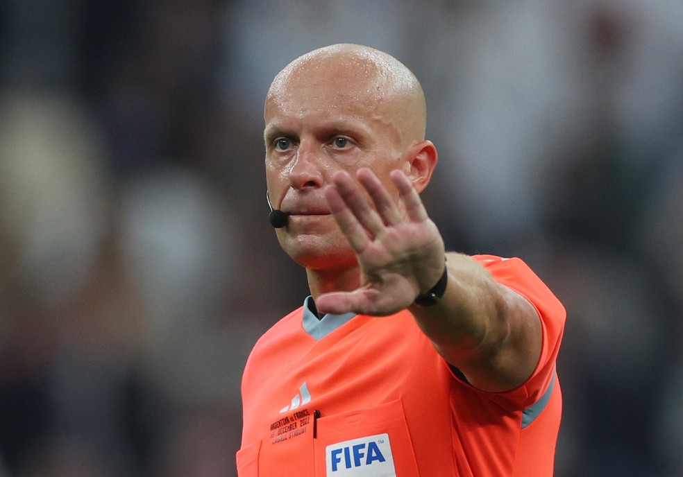 Quem é Szymon Marciniak, o árbitro que apitará a final da Copa