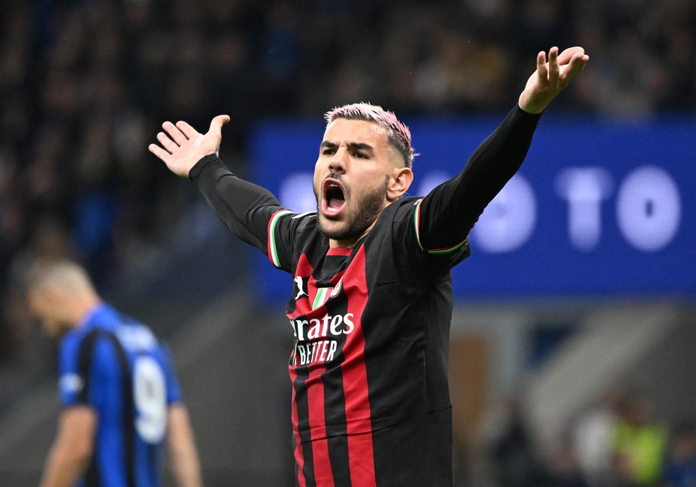 Theo Hernández Inter x Milan Champions — Foto: Alberto Lingria/Reuters