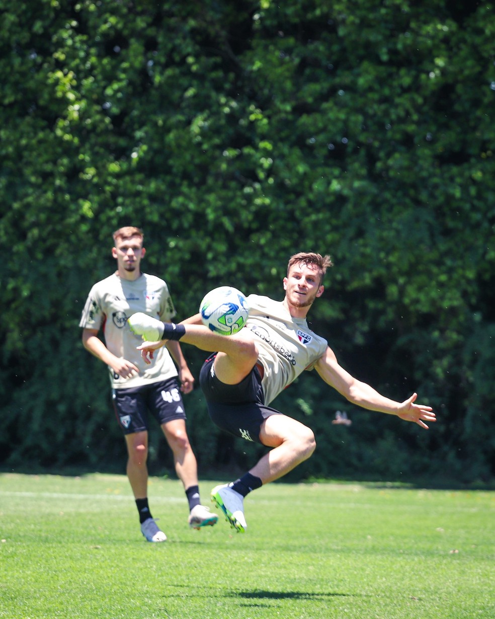 Galoppo fez treinamento com bola nesta segunda-feira no São Paulo — Foto: Divulgação/saopaulofc