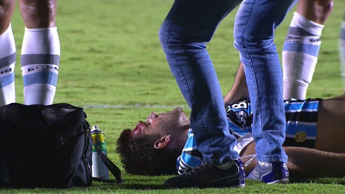 Ninguém teria coragem de fazer isso, literalmente SANGROU em campo:  Kannemann mostra porque é ÍDOLO do Grêmio e tem ATITUDE surpreendente