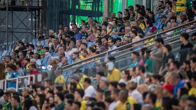 Torcida do Cuiabá na Arena Pantanal contra o Atlético-GO