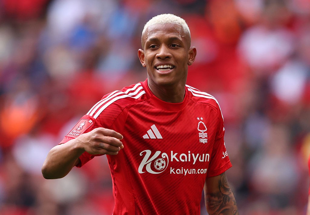 Botafogo encaminha a contratação de Danilo, do Nottingham Forest