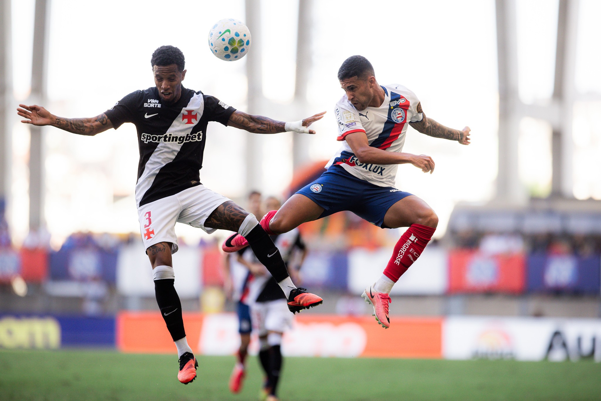 Pedro Emanuel se diz orgulhoso do empenho do time do Vasco: "Estivemos muito próximos de ganhar"