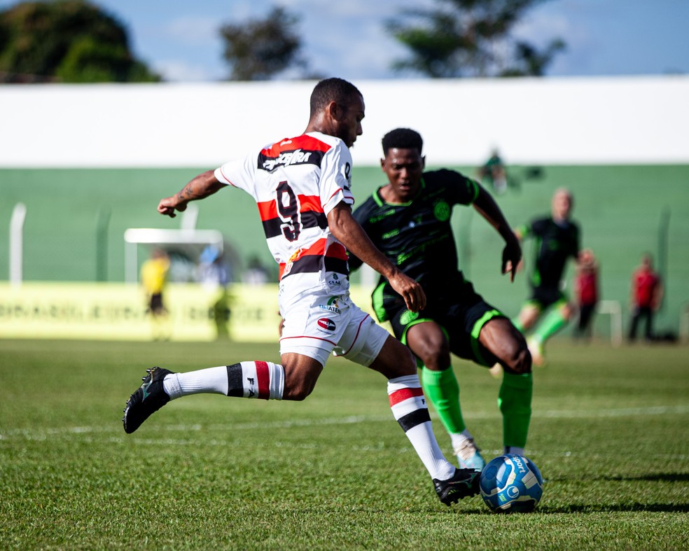 Santos tem 9 desfalques para jogo decisivo contra o Goiás, pelo Brasileirão