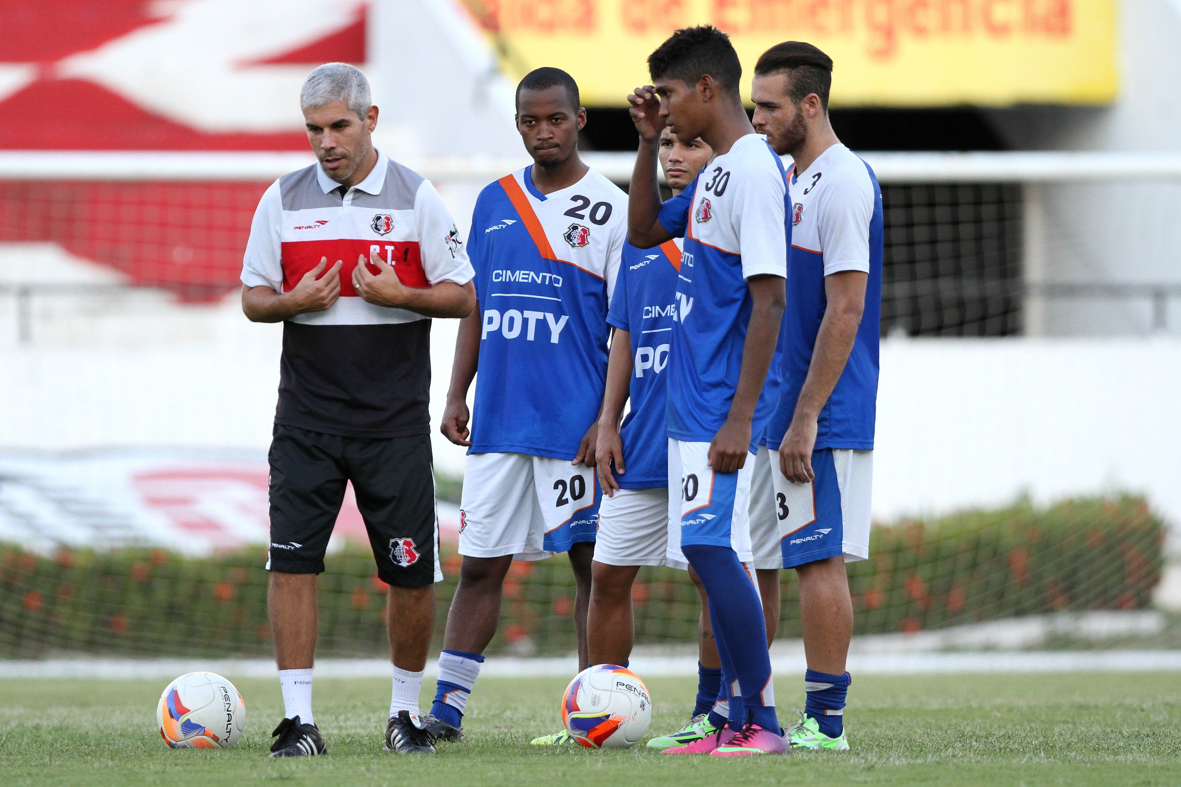 Melhor do mundo antes de Falcão, gordinho Foglia curte fama de