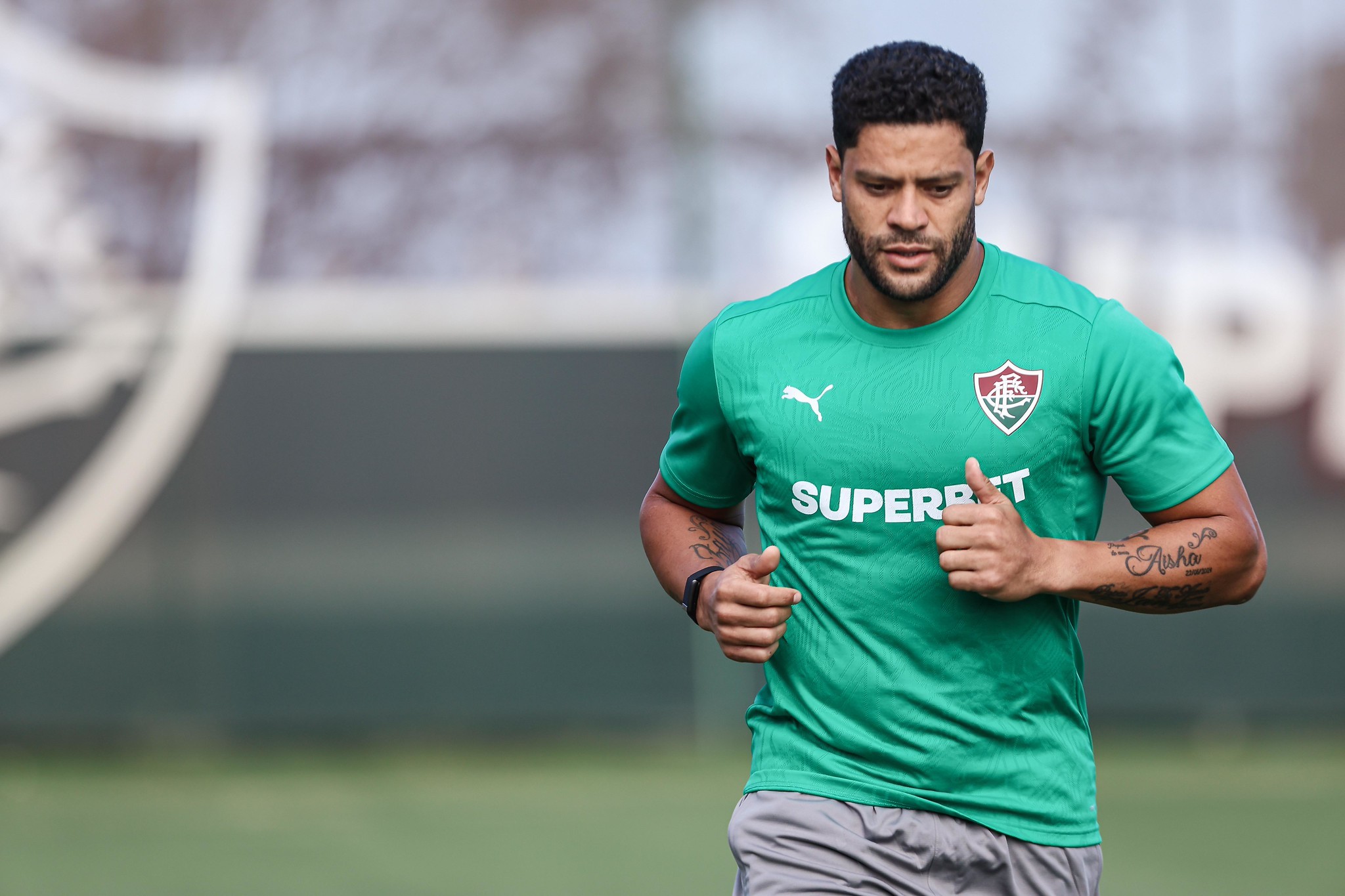 Fluminense divulga calendário de férias e retorno durante a Copa do Mundo, com amistosos em fase de planejamento.