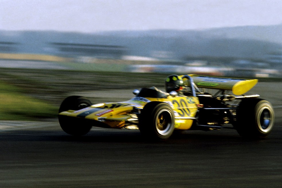 Wilsinho Fittipaldi guia a Lotus 69 na Fórmula 2 — Foto: S&G/PA Images via Getty Images