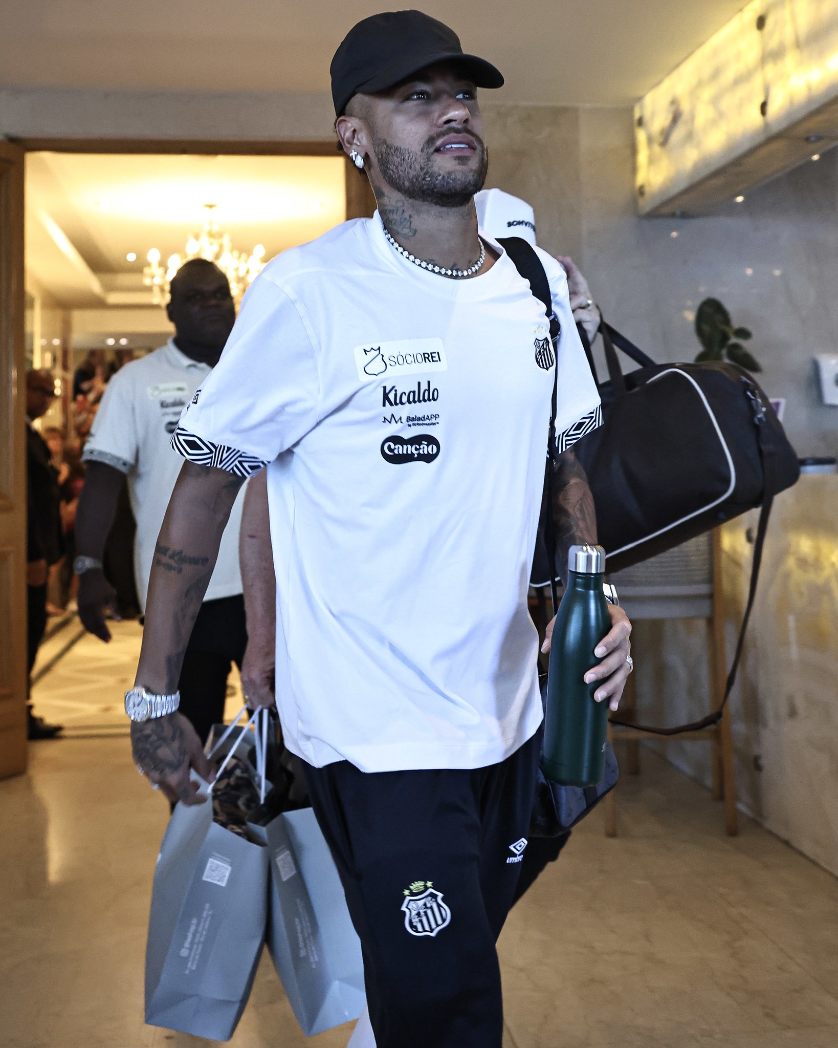 Neymar revela plano para quando se aposentar e diz que não gosta de ver futebol na TV: "Passo raiva"
