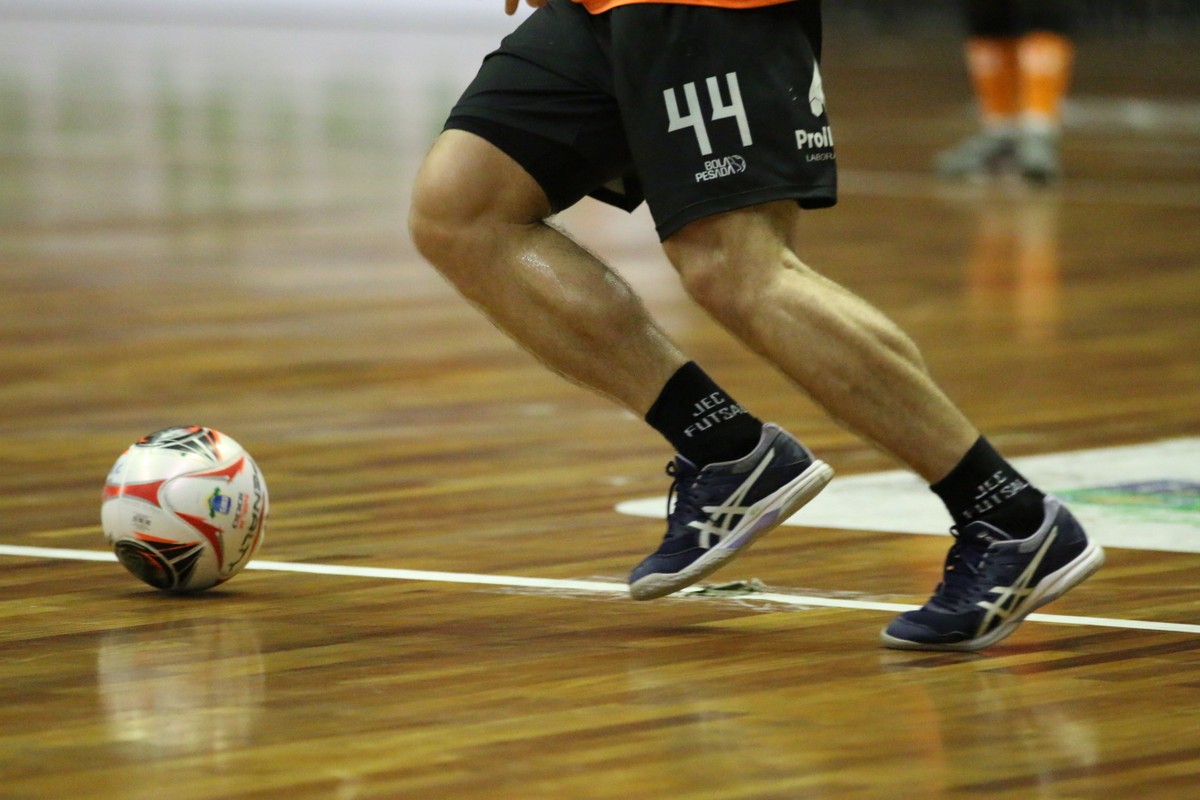 Como Cobrar Escanteio no Futsal 