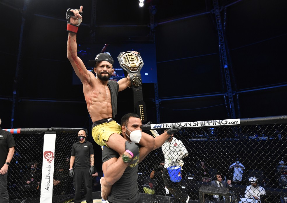 UFC dispensa atletas em lista com ex-campeão e lutador que nem estreou