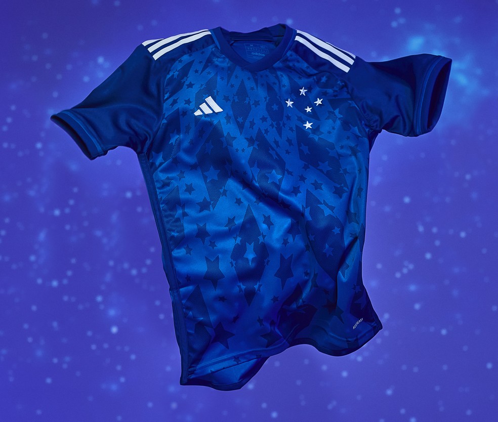 Nova camisa do Cruzeiro para a temporada 2024 — Foto: Divulgação