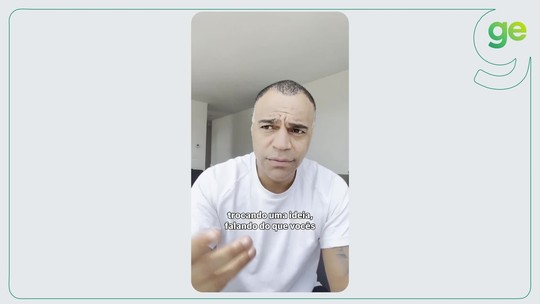 Denilson critica publicações de jogadores do Brasil e aconselha: "Mete a cara"