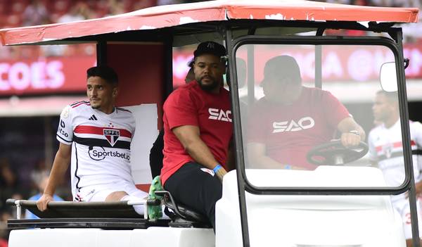 Pablo Maia passa mal e é substituído com menos de dez minutos em São Paulo x Botafogo