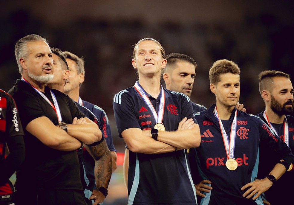 Jos&eacute; Boto tenta acordo com Filipe Lu&iacute;s para perman&ecirc;ncia no Flamengo em 2026 &mdash; Foto: Adriano Fontes / Flamengo