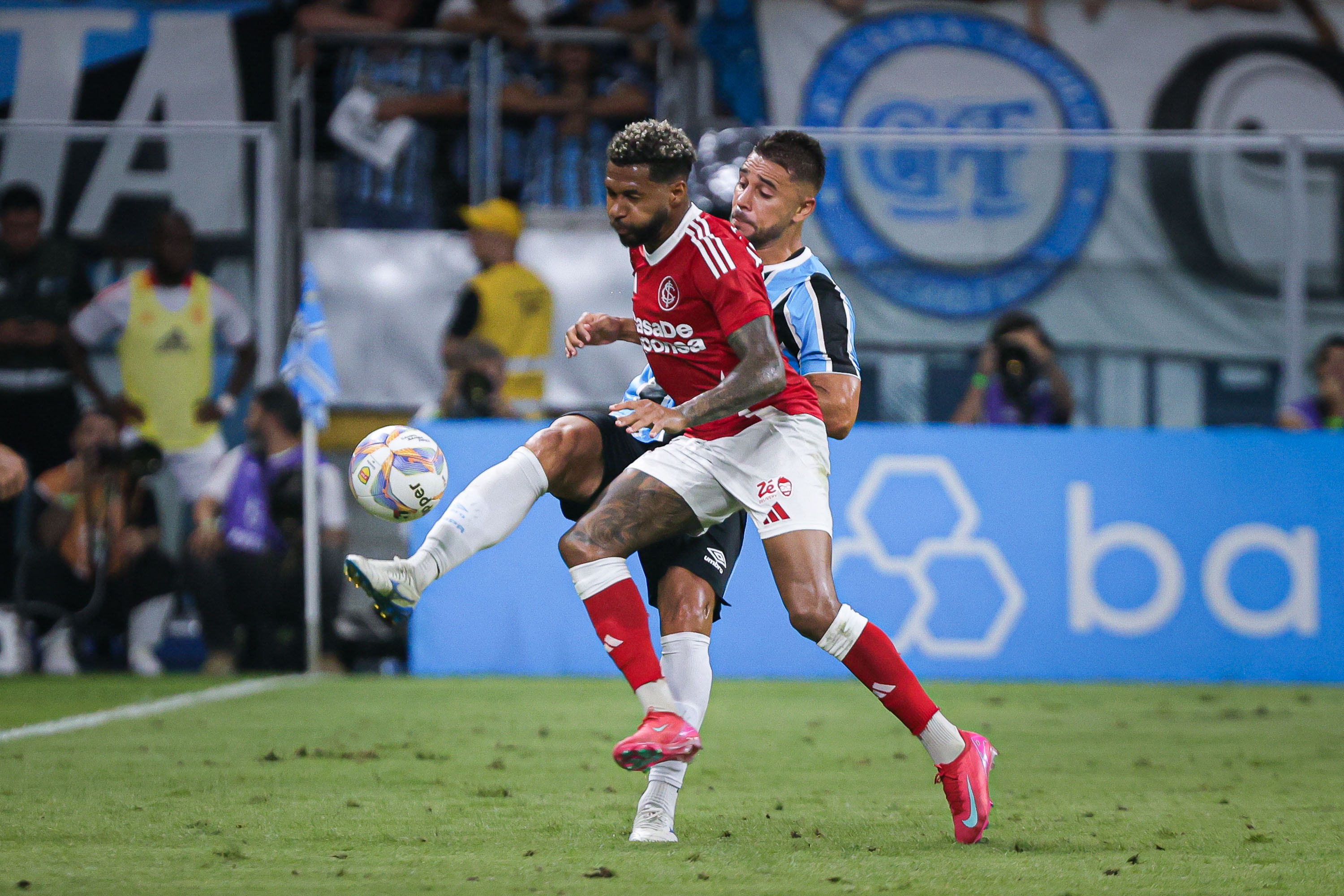 Inter busca parar sequência de títulos do Grêmio na melhor fase da Série A.
