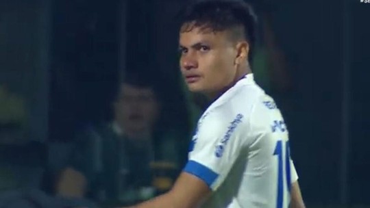 Esli García revela estar passando por momentos difíceis e fala em "superar e melhorar" - Foto: (Reprodução)