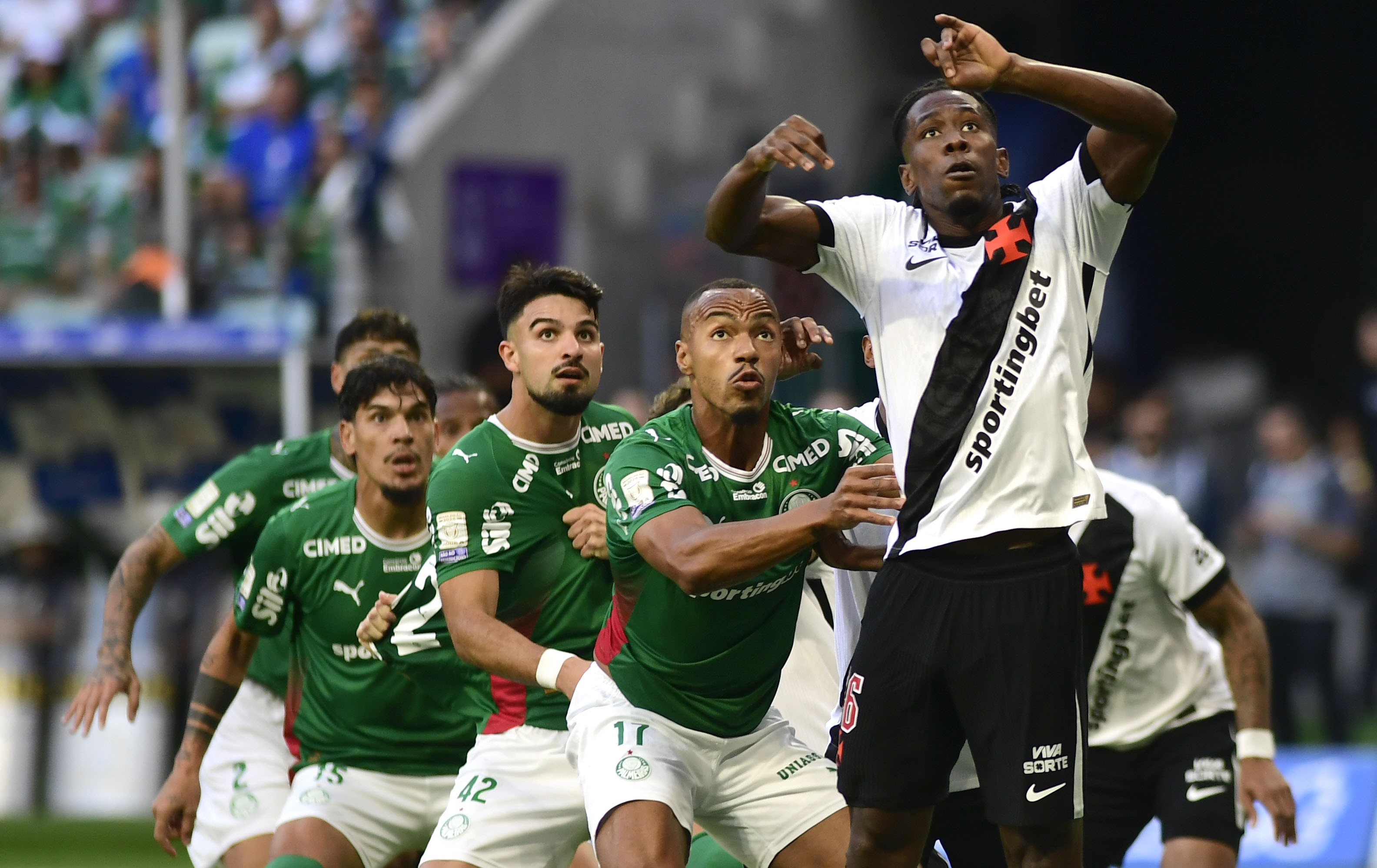 Atuações do Vasco: Cuesta, Tchê Tchê e Léo Jardim são os piores em goleada; dê suas notas