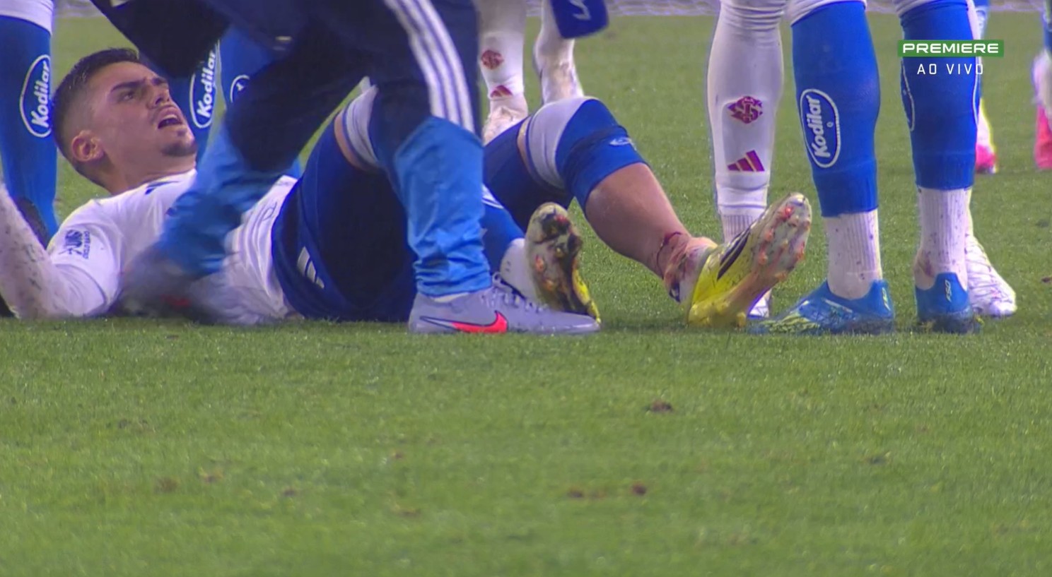 Lesão de Gabriel Pec deixa Cruzeiro em alerta e exige adaptações na formação tática
