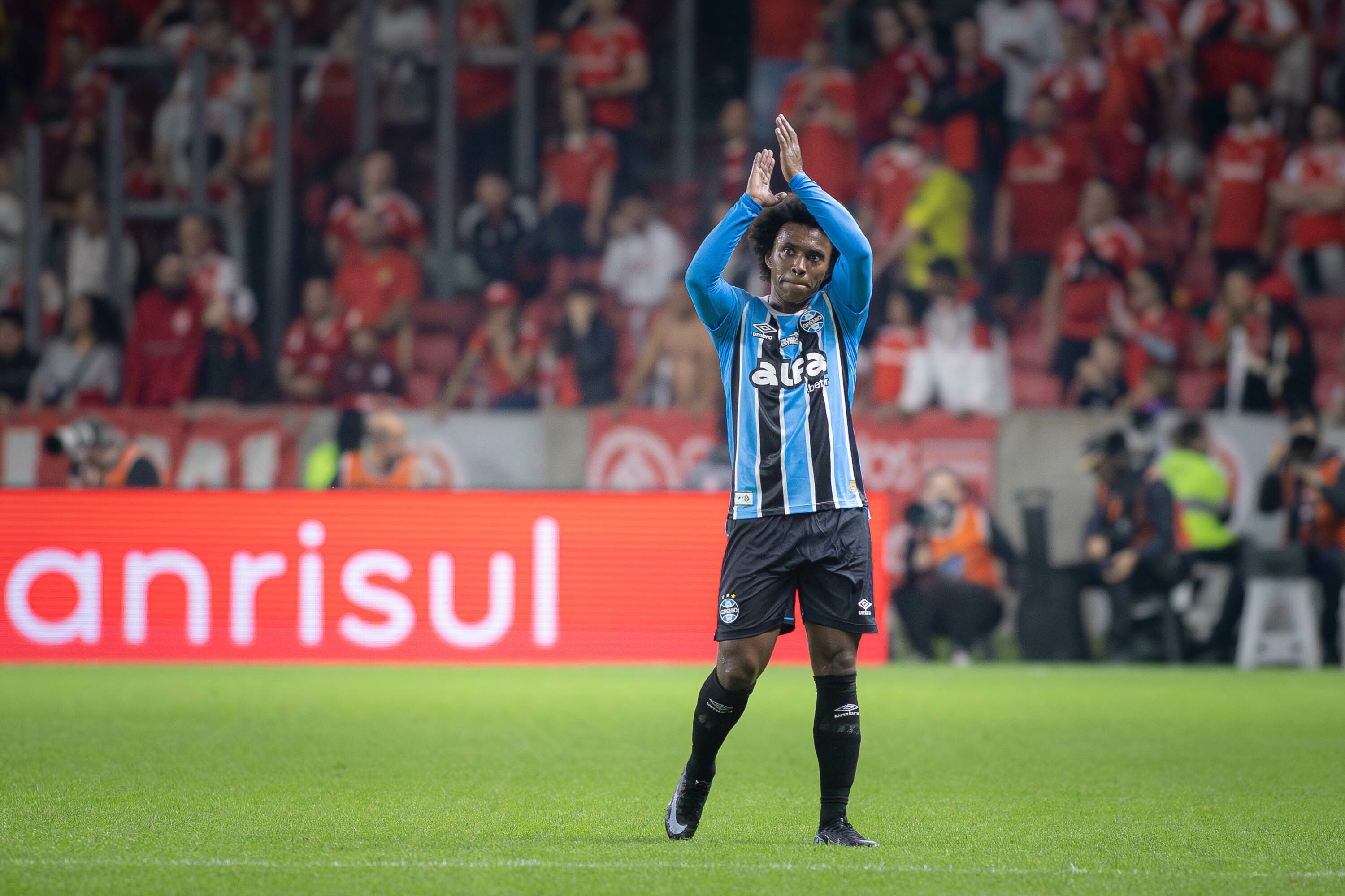 Grêmio Empolgado Com Mudança na Dinâmica do Ataque Após Entrada de Willian