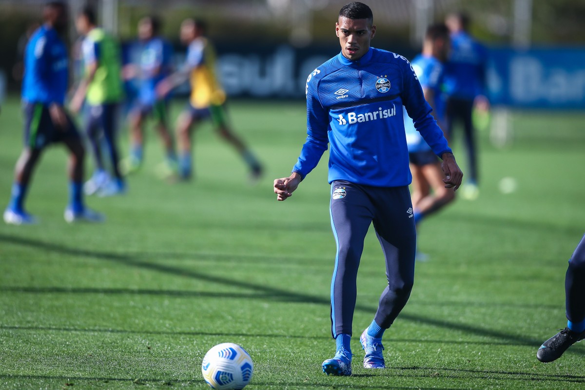 Ruan é registrado novamente no BID, e Felipão ganha opção para jogo ...