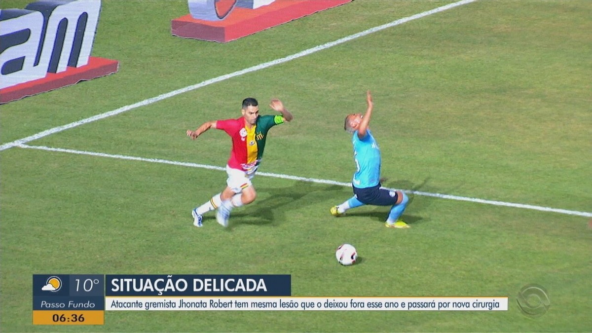 Jhonata Robert volta a atuar pelo Grêmio após quase um ano afastado por lesão