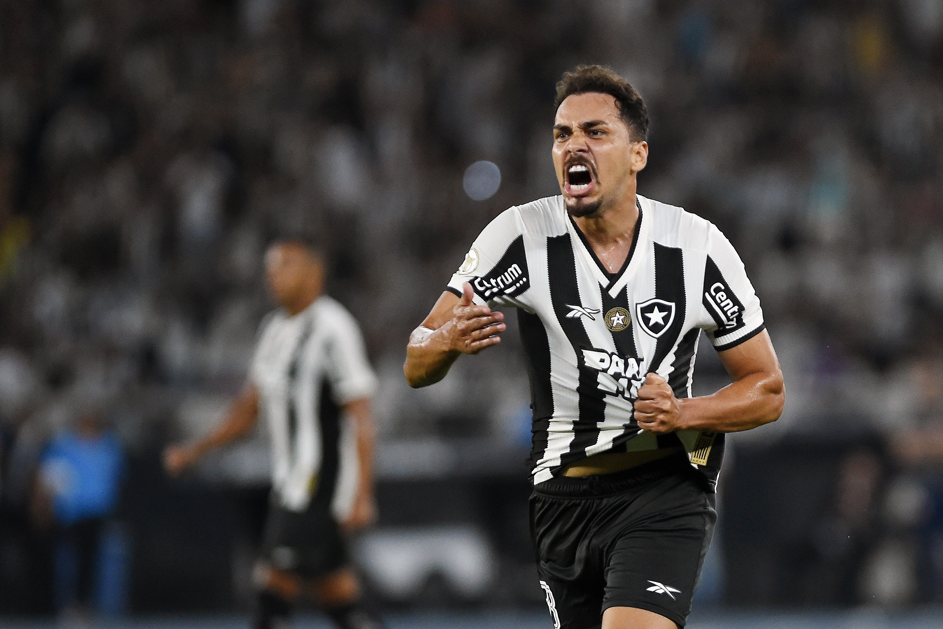 Cruzeiro anuncia a contratação do meia Eduardo, ex-Botafogo