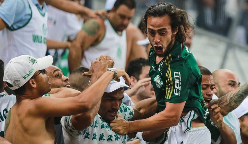 Valdivia Palmeiras Corinthians 2015 — Foto: William Volcov / Estadão Conteúdo