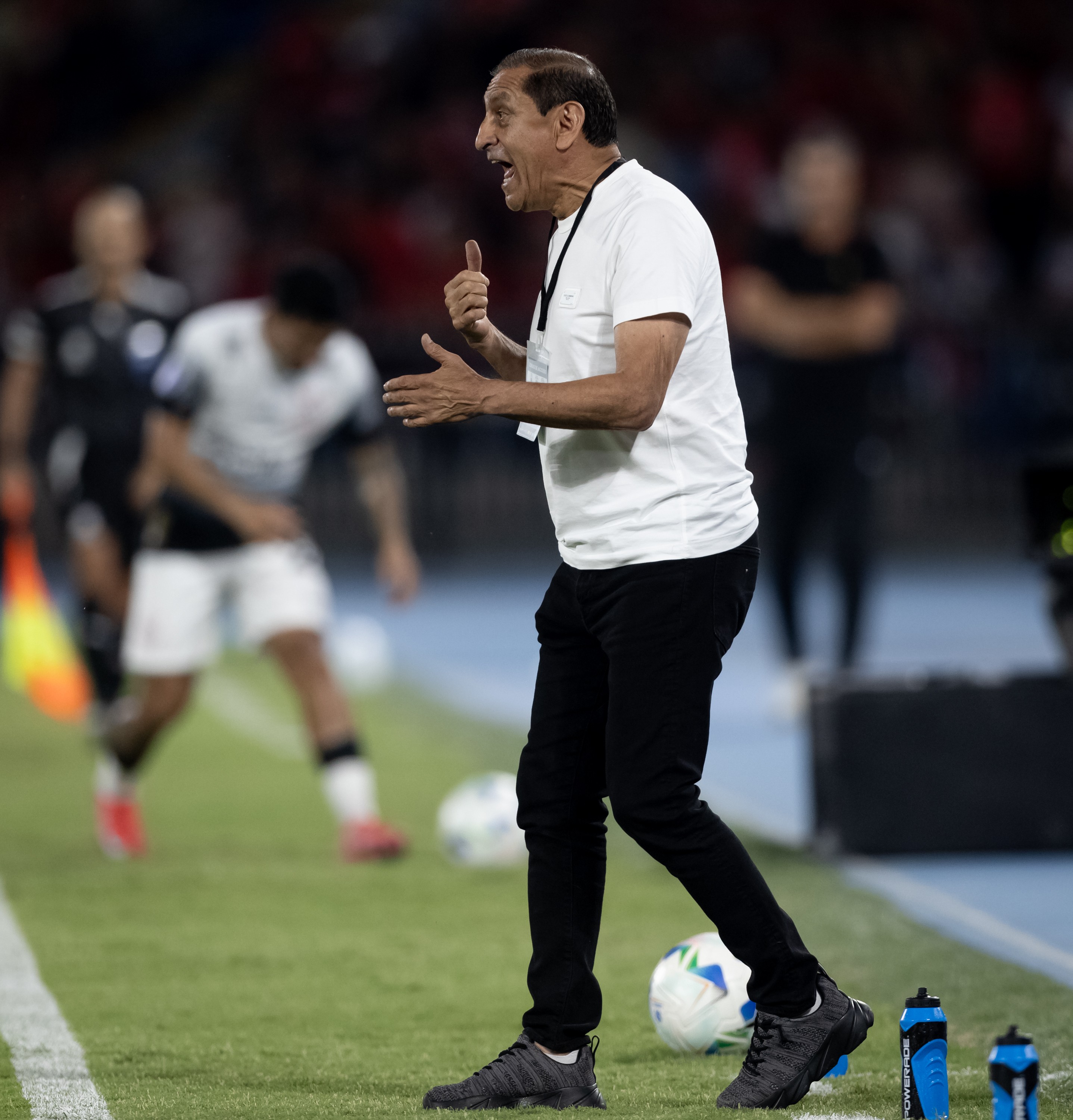Ramón Díaz elogia reação do Corinthians e destaca potencial para vitória