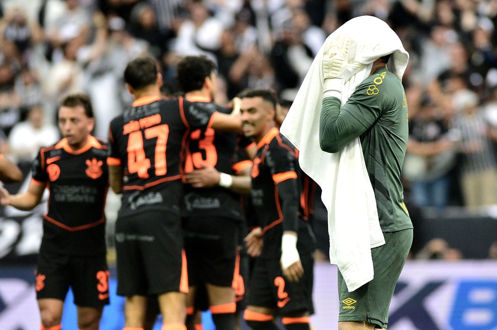 Volpi em derrota do Grêmio — Foto: Marcos Ribolli