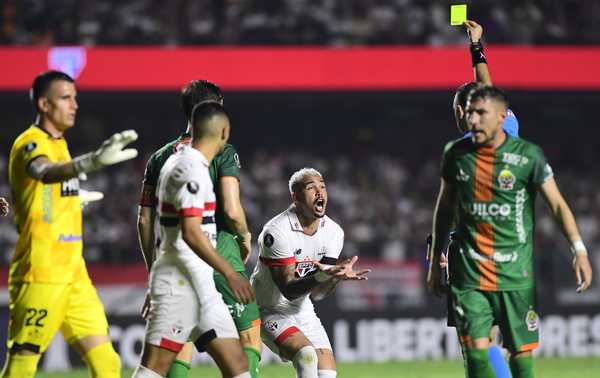 Além da artilharia, Luciano se destaca em outra estatística não tão boa