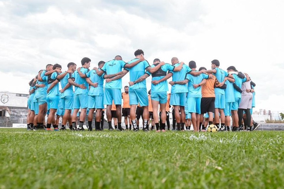 Elenco do Treze reunido no Presidente Vargas — Foto: Daniel Vieira / Treze