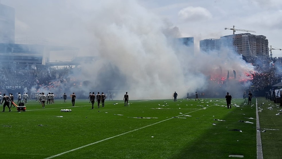 Corinthians faz treino aberto para a torcida em Itaquera — Foto: Rafael Dantas