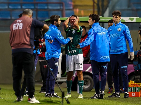 Emprestado ao Bangu, zagueiro tricolor passará por cirurgia no joelho