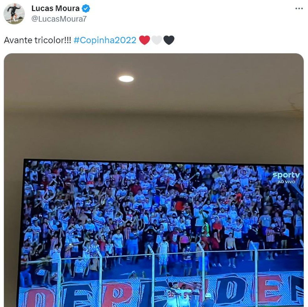 Lucas Moura posta assistindo o São Paulo na Copinha — Foto: Reprodução