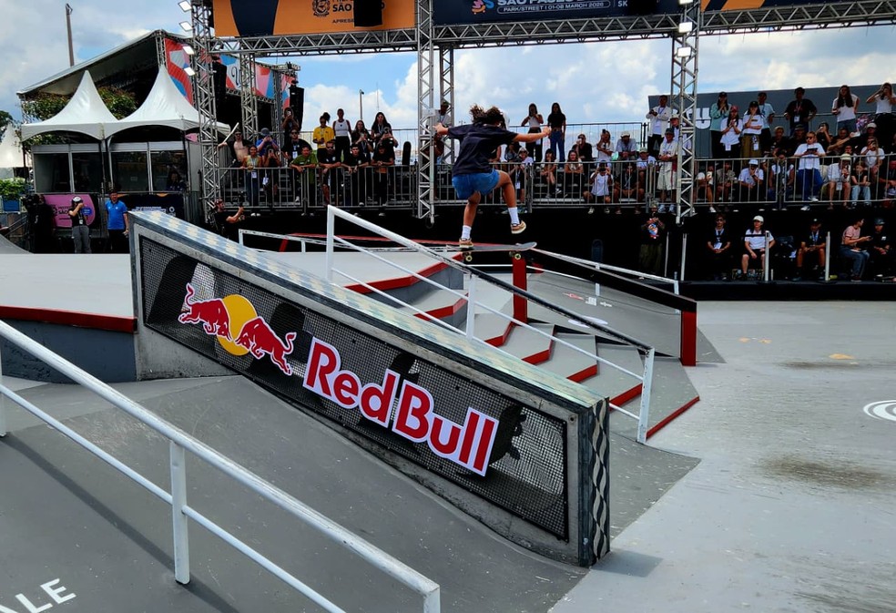 Rayssa Leal encaixa manobra perfeita no Mundial de Skate em São Paulo — Foto: Marcel Merguizo