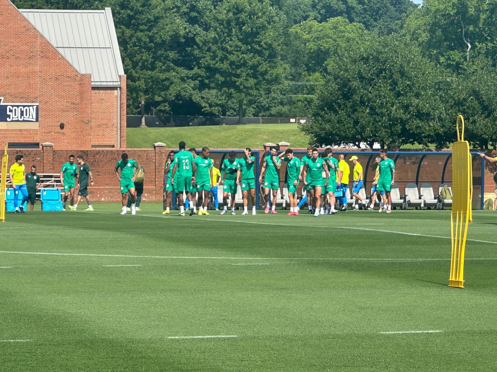 Palmeiras prepara estratégias para confronto contra o Porto no treino final.