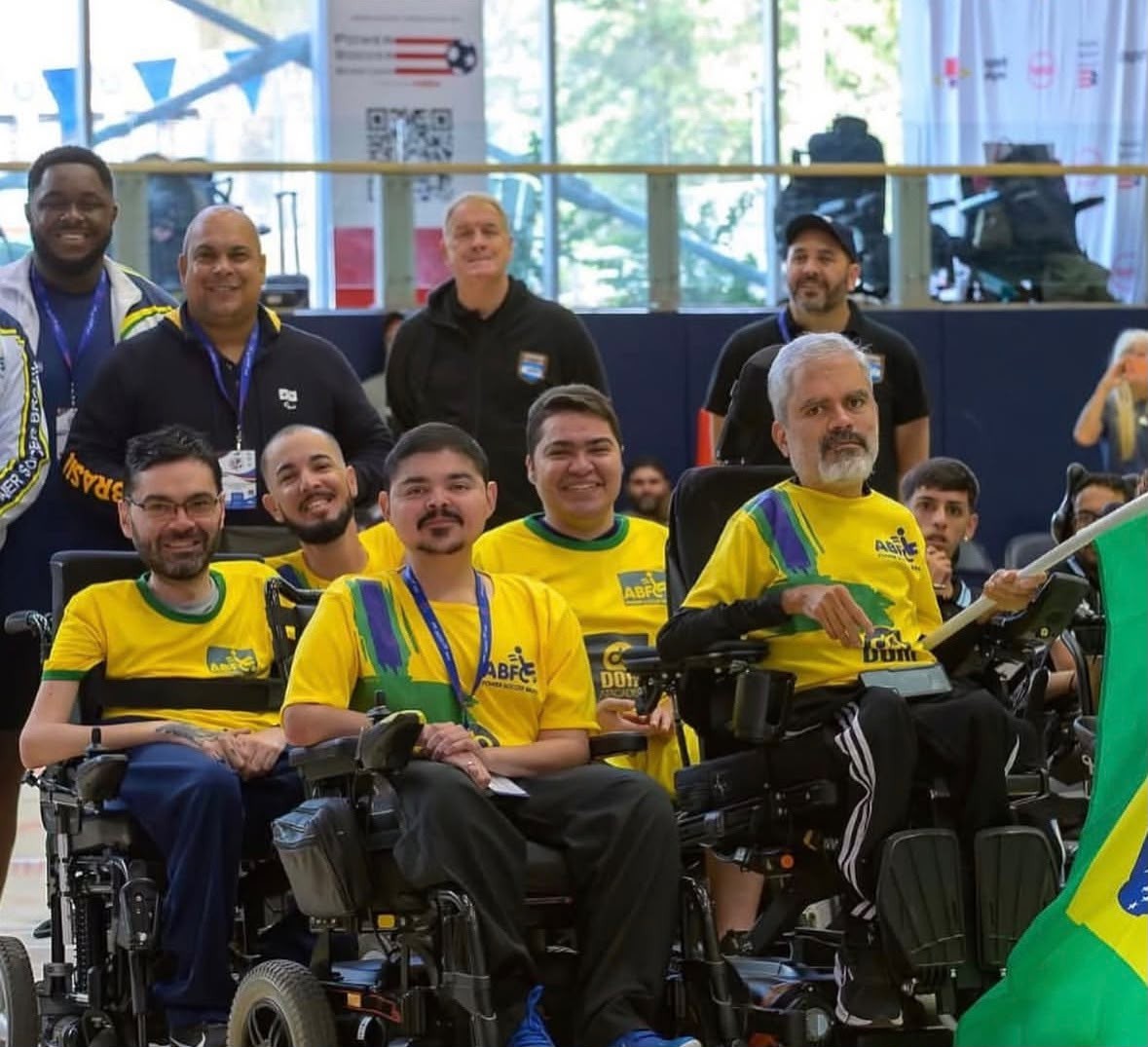 Bola maior e limite de velocidade: entenda regras e desafios do Brasil no futebol em cadeira de rodas