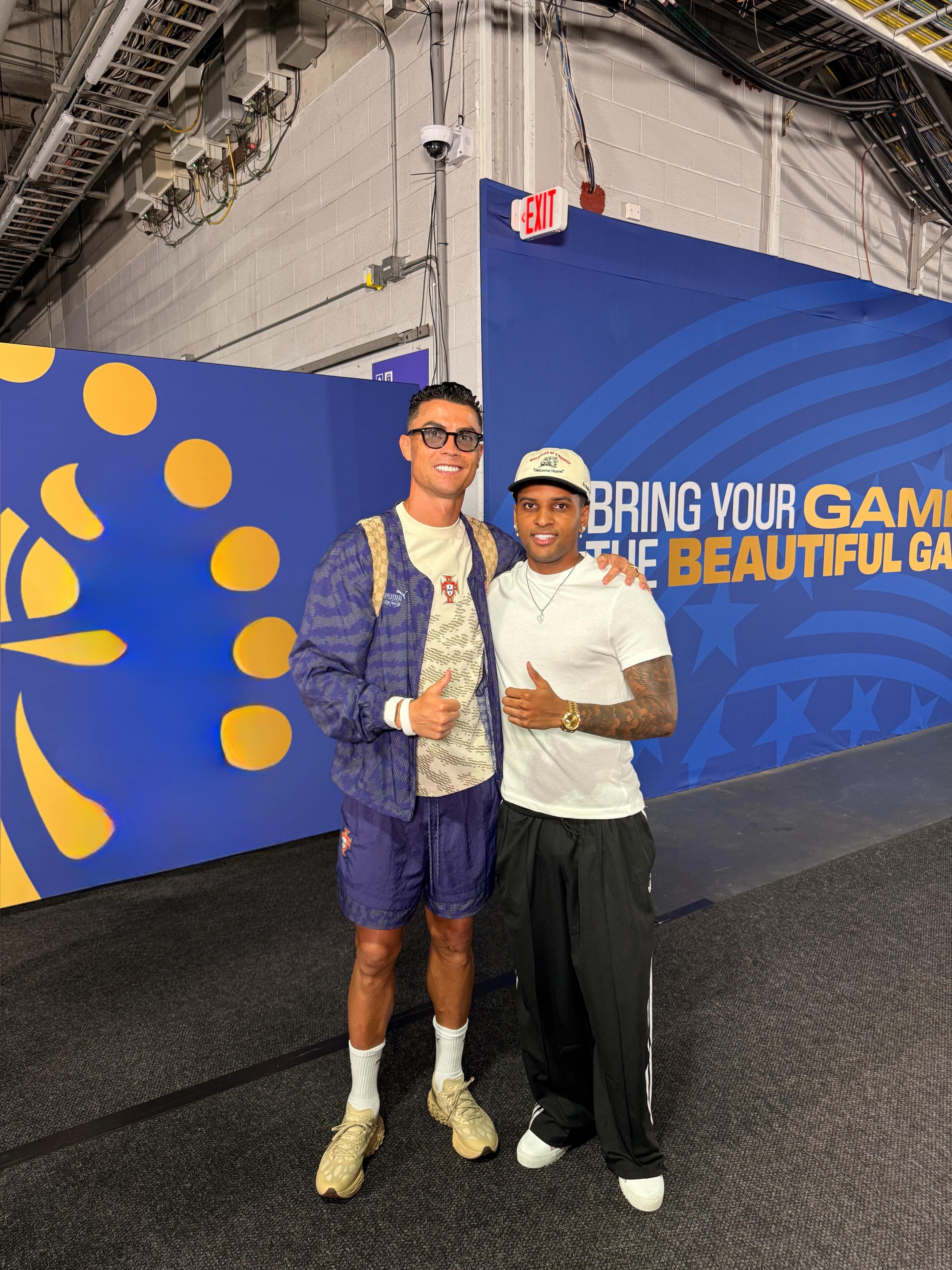 Cristiano Ronaldo dá conselhos a Rodrygo sobre recuperação de lesão