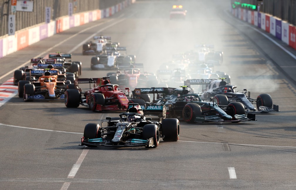 GP Macau 2022: Primeira corrida cancelada - Óleo na pista move