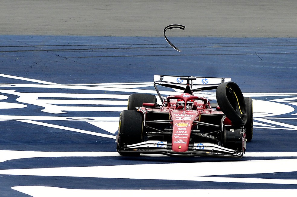 Charles Leclerc abandona GP de São Paulo no início da prova — Foto: Marcos Ribolli
